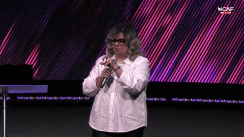 Mensaje: AMA A TU CASA AMA A TU IGLESIA - Pastora Waleska Orellana / Tercer Servicio En CAF 10/05/25