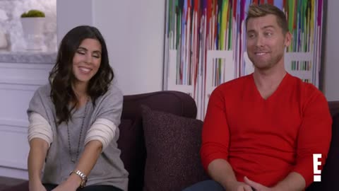 Tyler Henry Brings Peace to Jamie-Lynn Sigler & Predicts Lance Bass' Twins | Hollywood Medium