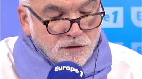 👉 🇫🇷 Crise de confiance : les Français lâchent la politique ?