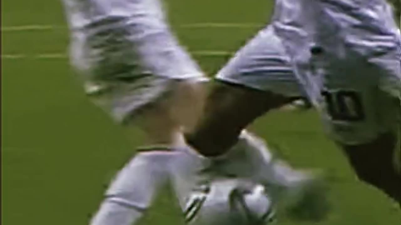 When players destroy their teammates #football #soccer #chjllball_team
