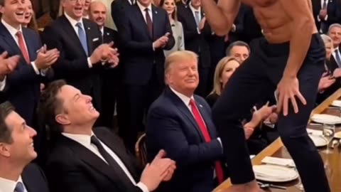 Cristiano Ronaldo turns white house east room