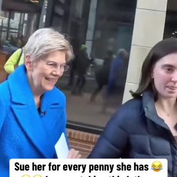 #ElizabethWarren Runs Away From Reporter After Being Asked About Her Wealth