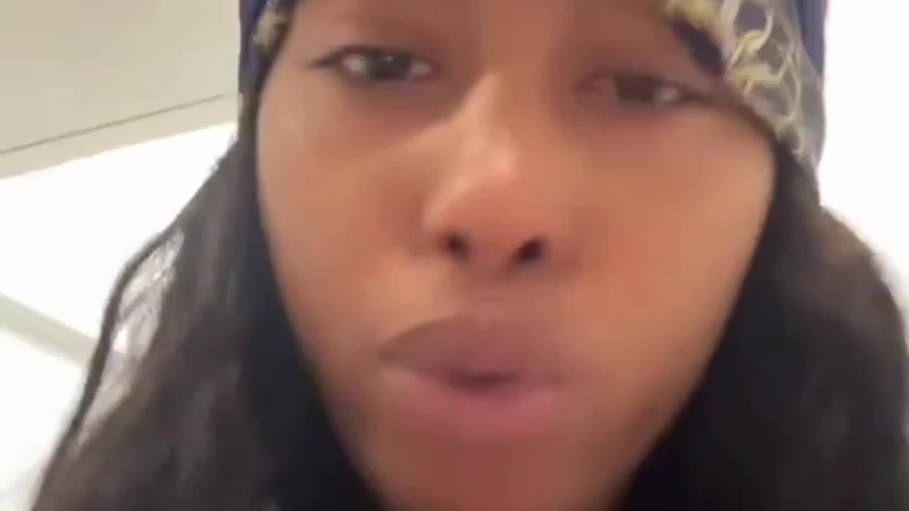 You can’t make this sh*t up! She blames the president, the airline, and another