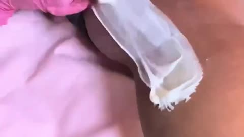 Underarm Waxing with Sexy Smooth White Chocolate Dream Hard Wax | @beyondthebeautytable