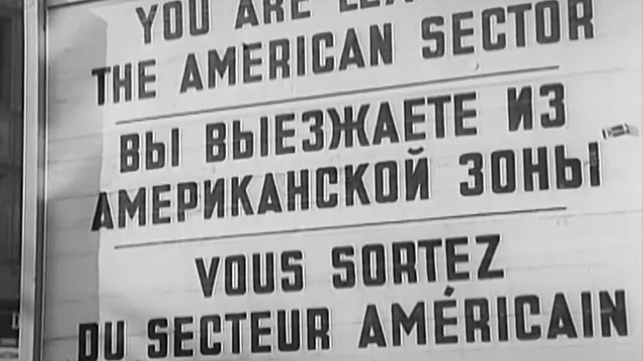 WORLD IN FILM. Issue ... - WORLD IN FILM. Issue no. 94, ON THE WAY TO MOSCOW, BERLIN - 111-adc-10080