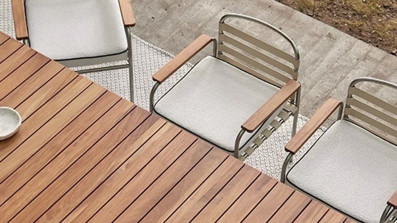 🥳Solo reading nooks outdoors, finally. 🌈