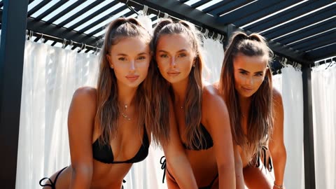 Top Models Showcase 2025's Best String Bikinis and Thongs