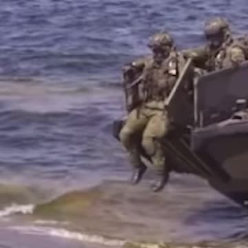 Troops fail to leave vehicle