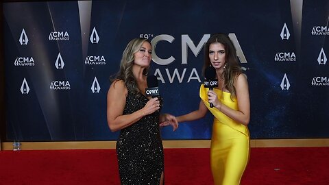 LIVE from The 59th Annual CMA Awards Red Carpet