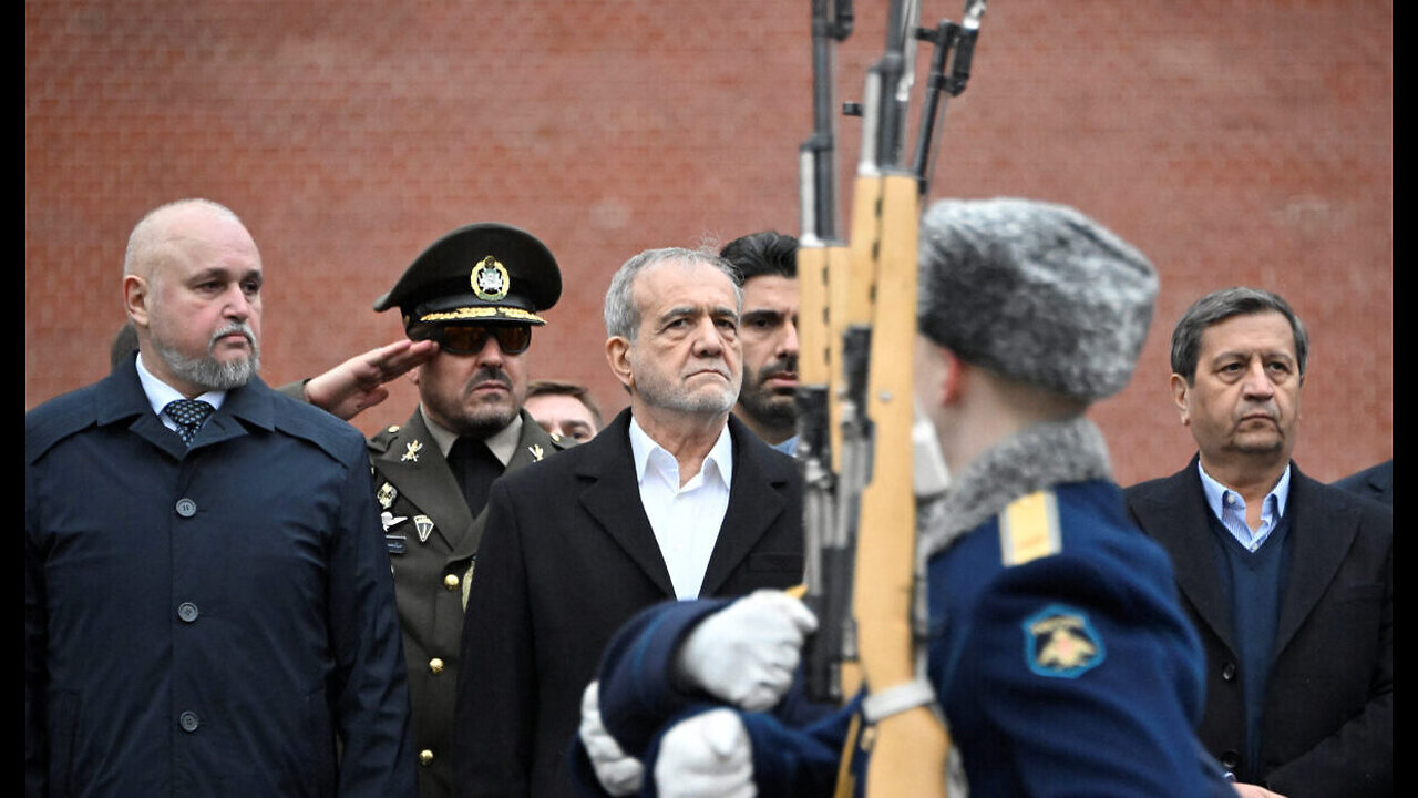 Iranian president lays wreath at Tomb of Unknown Soldier in Moscow