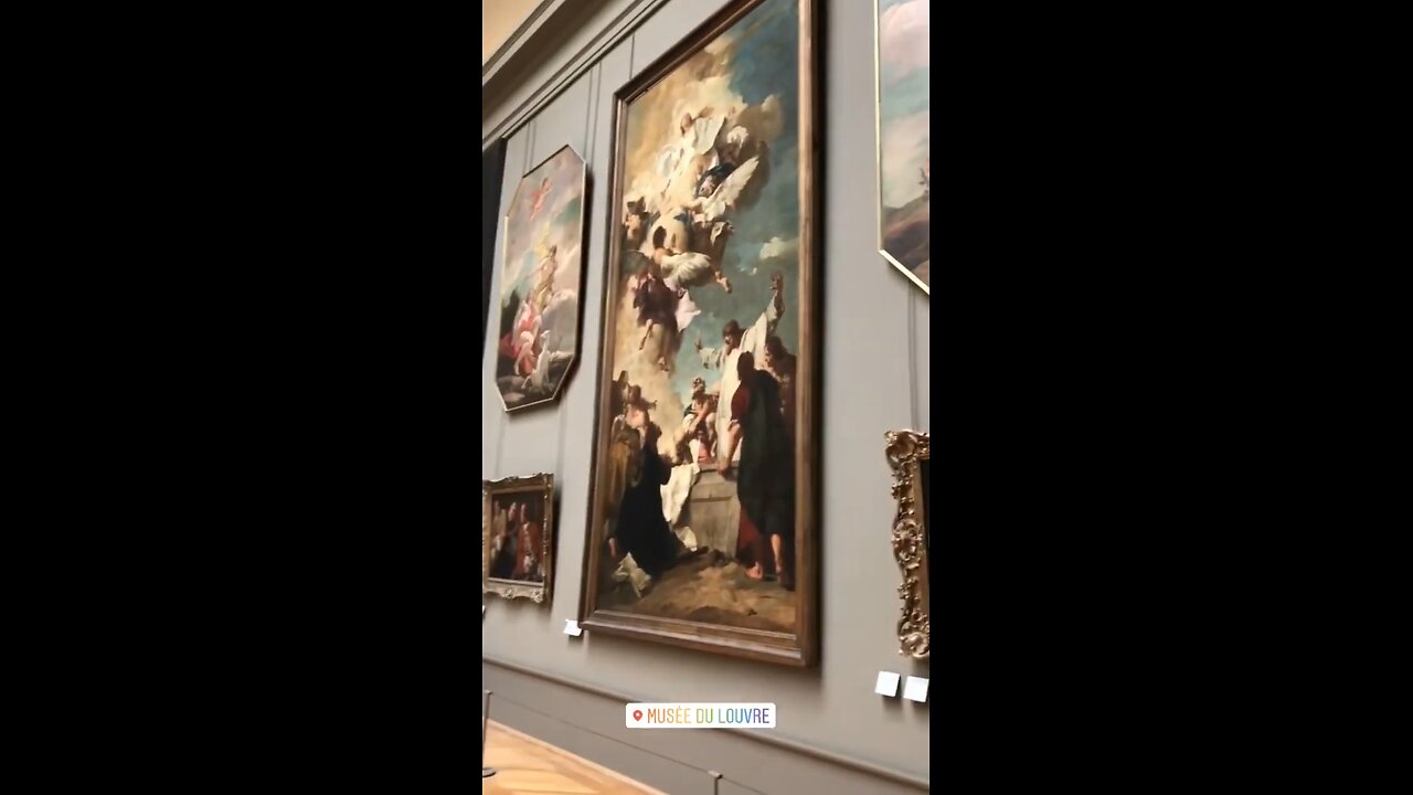 LOUVRE MUSEUM