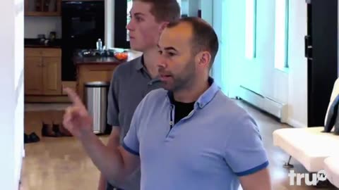 Impractical Jokers: Inside Jokes - Haunted House Sitting