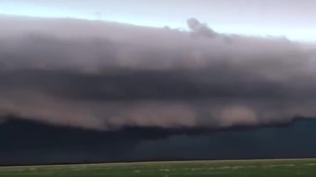 Terrifying Shelf Cloud Blankets Anatuya Argentina