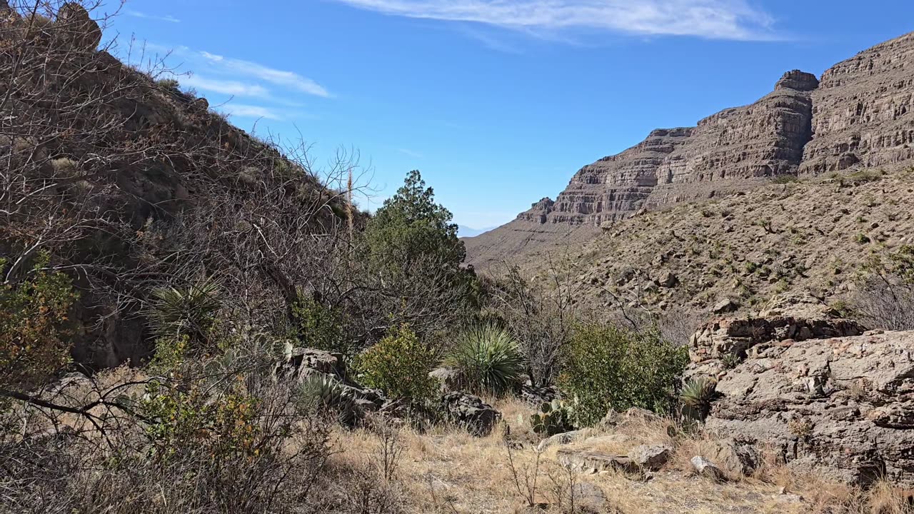 Dog Canyon Trail