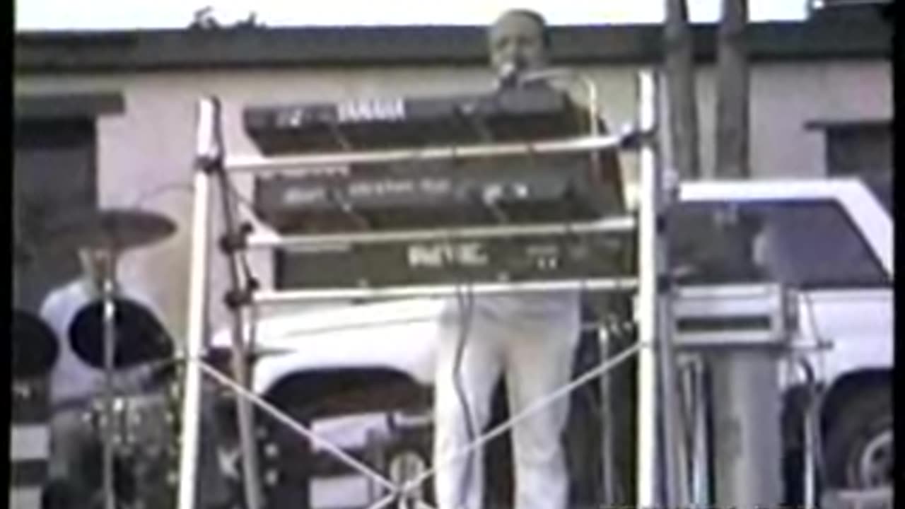 George Dorunda and The Entertainers - 50s Hits - LIVE in Concert (1988)