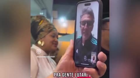 Neto da bandeirantes trocando ideia com o terrorista José Dirceu.