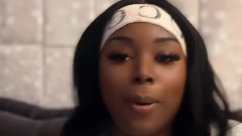 Pretty TeeTee talking about niggas and money again and the girls is love the game