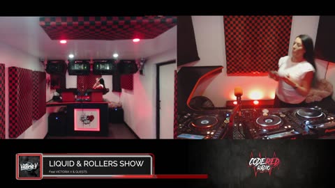 VICTORIA V LIQUID & ROLLERS SHOW