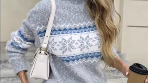 Warm and Stylish Women's Holiday Sweater Featuring Classic Snowflake Design