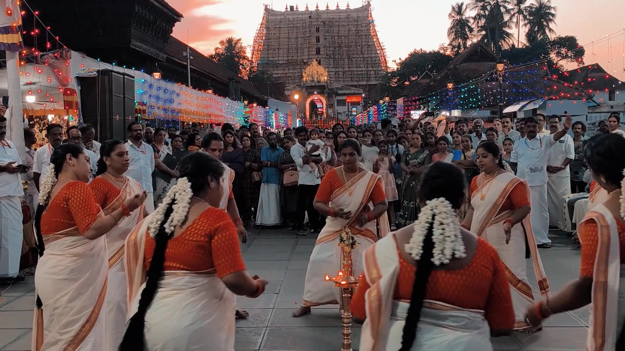 നവരാത്രി വിഗ്രഹങ്ങൾക്ക് സ്വീകരണം ശ്രീ പത്മനാഭസ്വാമിക്ഷേത്രം