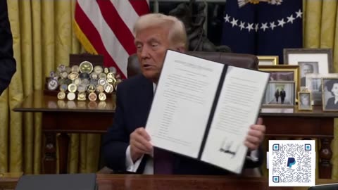 Trump Signs Executive Order Pardoning J6ers