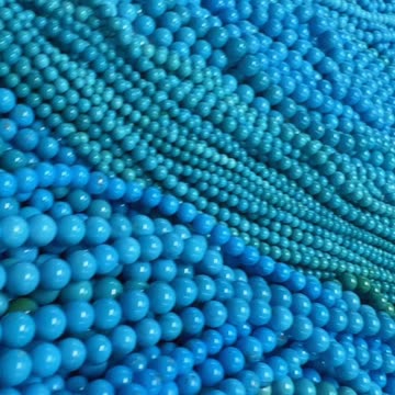 20251010-01 Turquoise on the Neck: Tell Unusual Elegance