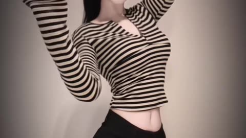 Daily Beauty EP 691 | Stunning Matte black Short Skirt Bewitching Shake Dance