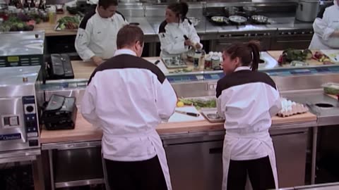 Hell's Kitchen Countdown to Christmas Day 13 (1080p)