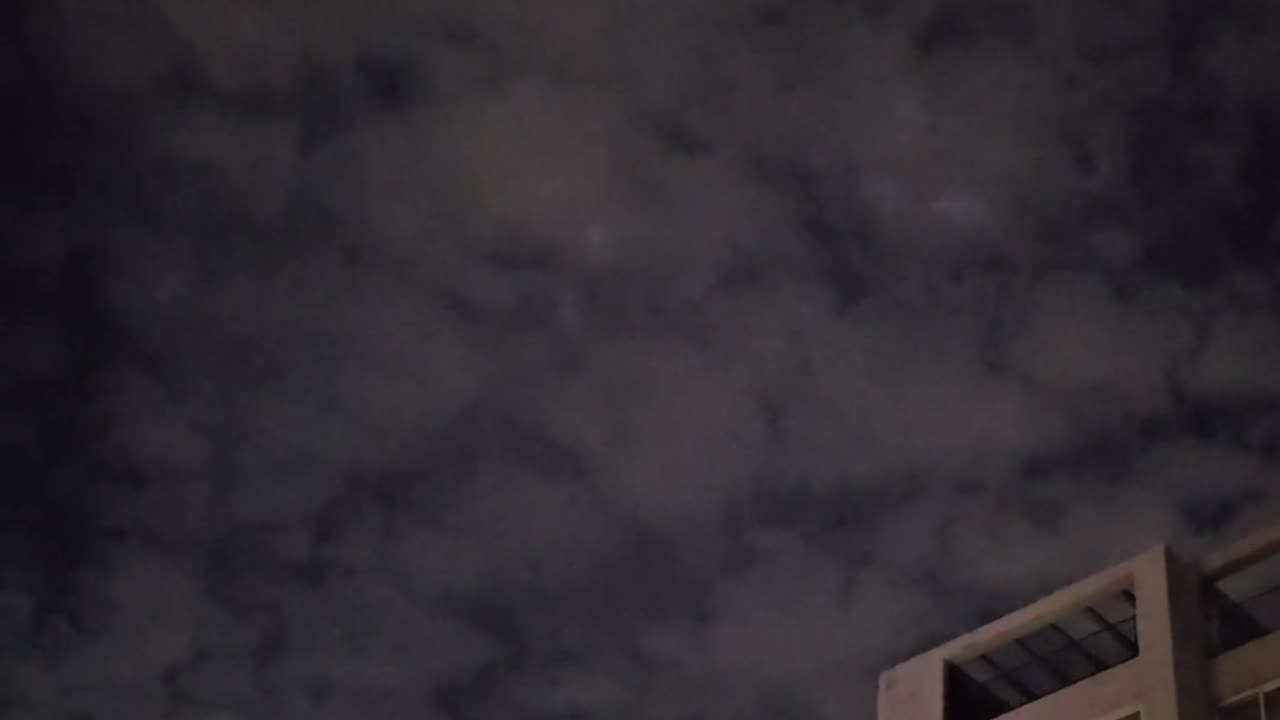 👽👁️ Unidentified Lights in the Sky! Are They Real or Just Reflections? | TheTruthAbove