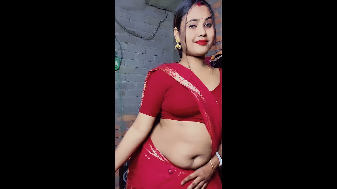 Red ♥️♥️♥️ Bhabhi 🍒🍒🍒🍒🍒 Saree