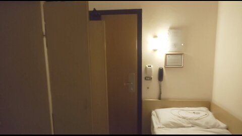 MONOCAMERA CON BAGNO PARZIALE, PIÙ BAGNO SEPARATO ESCLUSIVO DEDICATO - HOTEL ROMA, MARINA DI MASSA