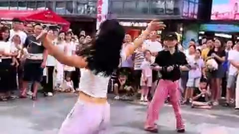 DANCE