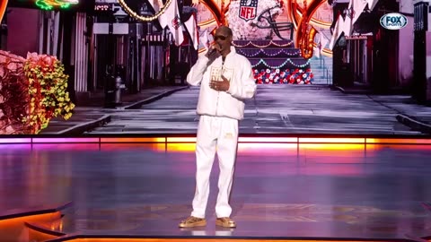 Snoop Dogg's opening monologue at the 2025 NFL Honors Awards