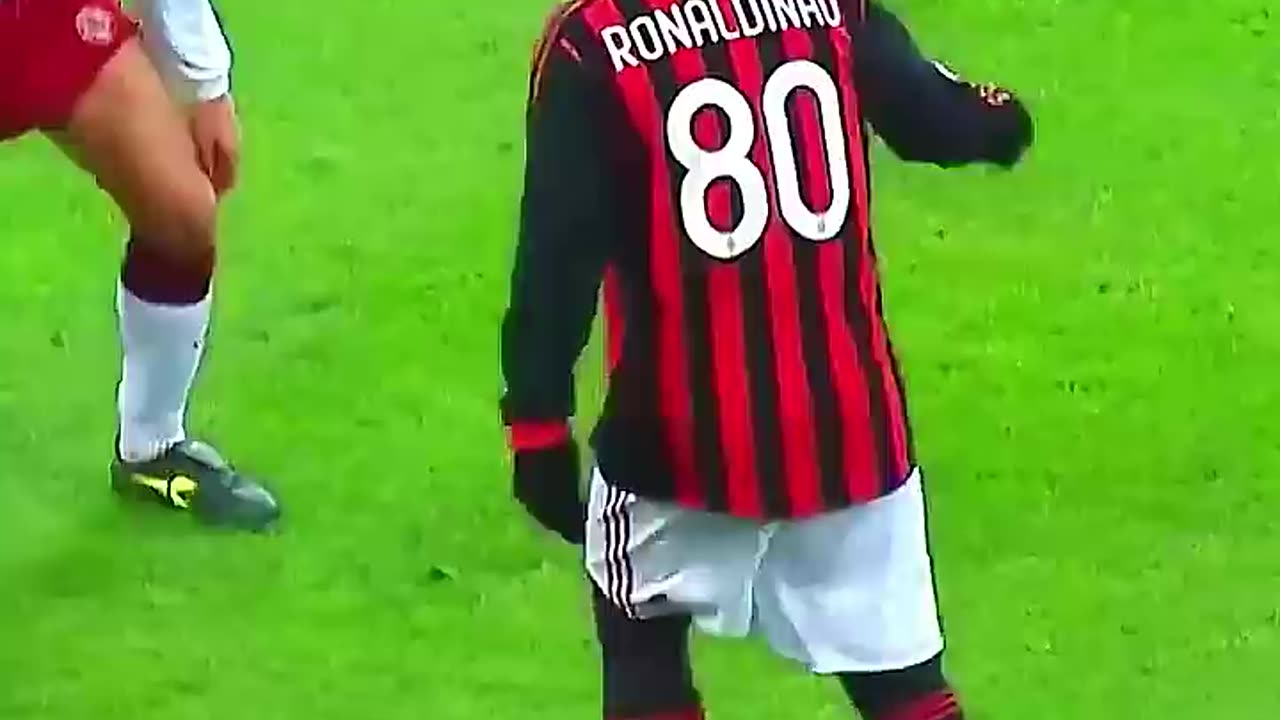 Amazing: Smooth Skills in Football 🤯