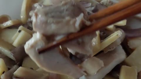 Stir fry chicken mushrooms bamboo shoots. #viral #shorts #cooking #food #foryou