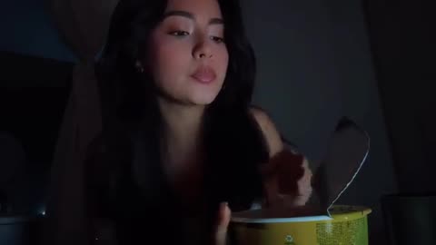 ASMR | Tu Mejor Amiga Te Da Sopita En Tu Camita