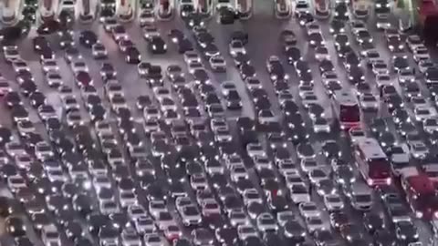 People in China returning home after 8 day Golden week holiday