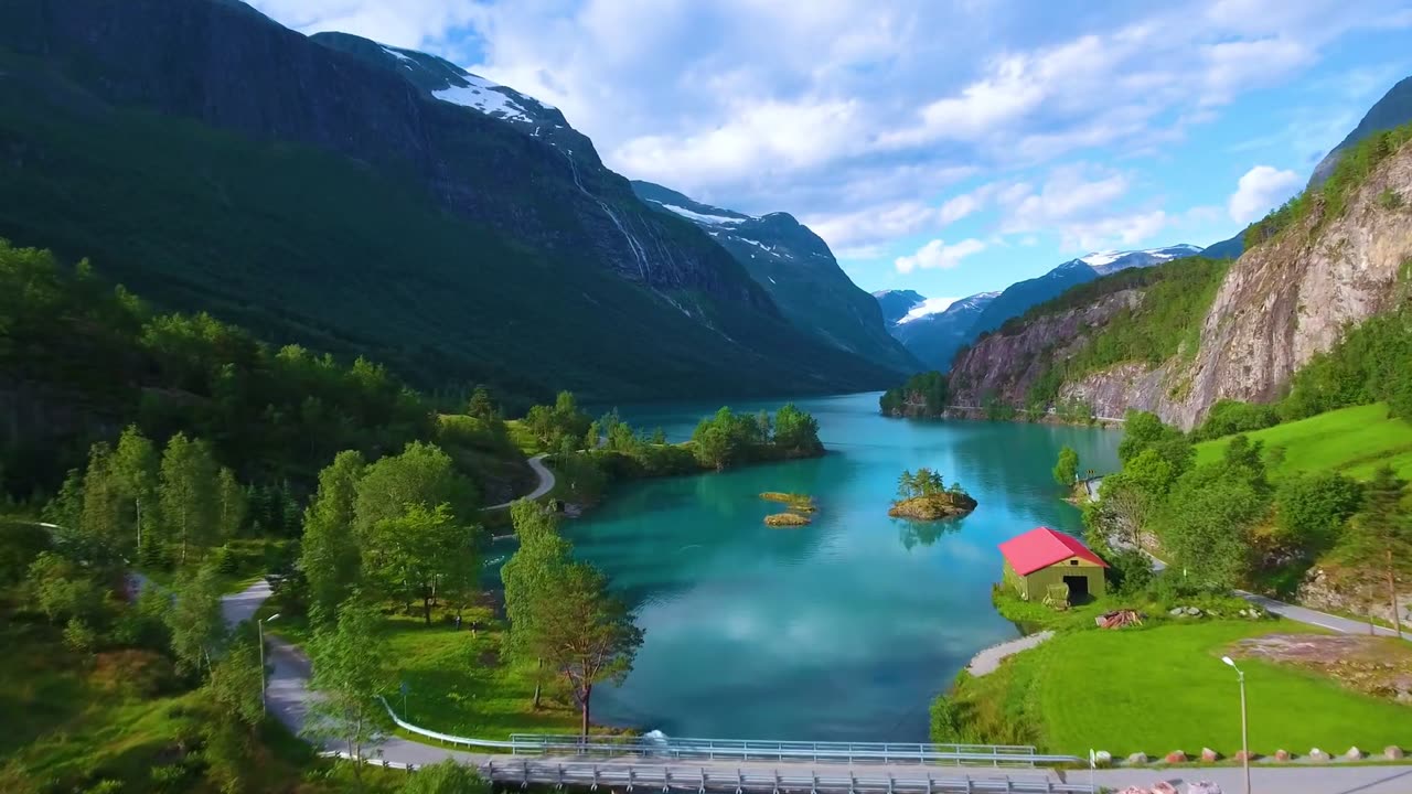 Nature’s Whisper – Relaxing Sounds of the Earth