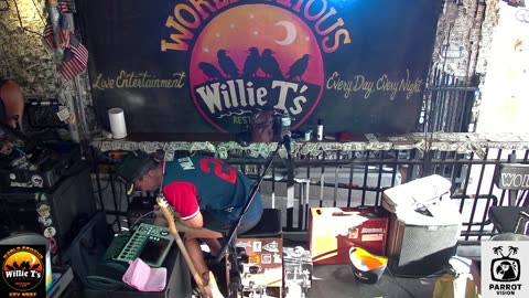LIVE Music Everyday!