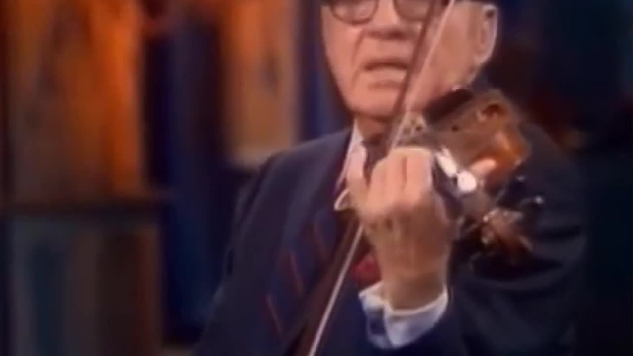 Jack Benny plays his theme on the Lawrence Welk Show (part 1 of 2)