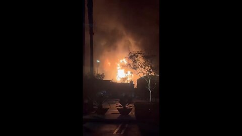 Massive explosion and fire reported at Chevron refinery in El Segundo, California