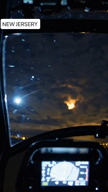 🚨 UFO BATTLE IN NEW JERSEY? STRANGE LIGHTS DOMINATE THE SKY