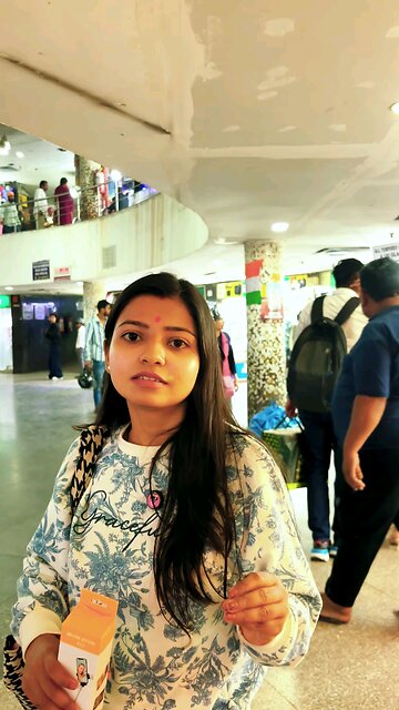 Doing #shopping in Delhi! 🤔