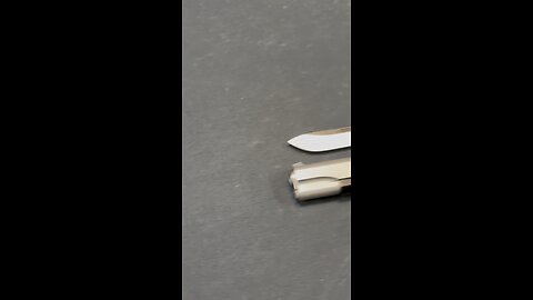 Matching Fat Carbon 1911 grips and knives…???👀