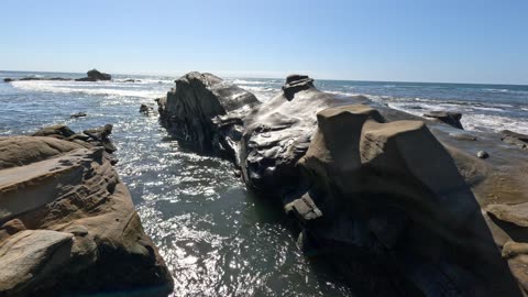Ocean Big Reef Hangout #4k #sunnyday #waves #sandiego La Jolla California