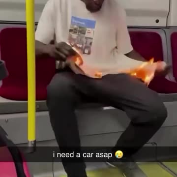 Dumbass discovers fire 😒🐒🔥