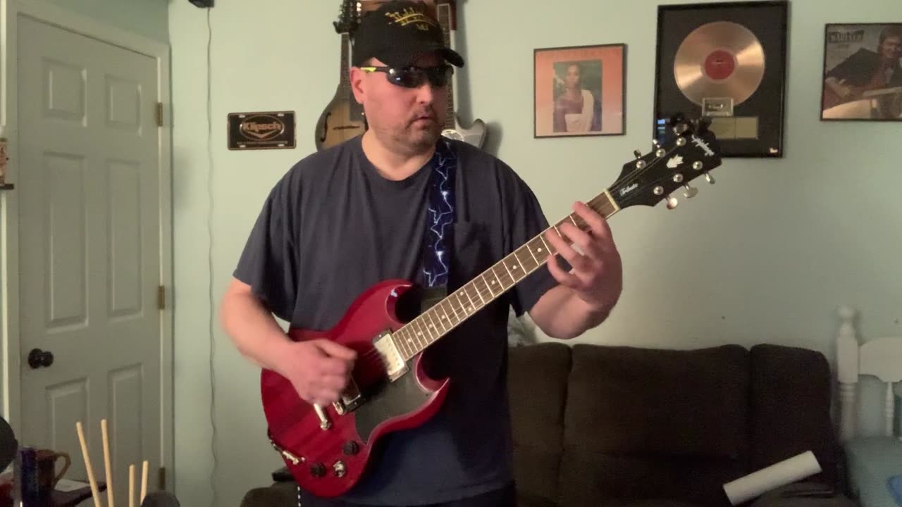 TONY'Z ON ELECTRIC GUITAR - EUROPE (ROCK THE NIGHT)