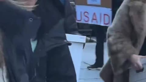 USAID employees have begun to leave their jobs in Washington DC after being fired!