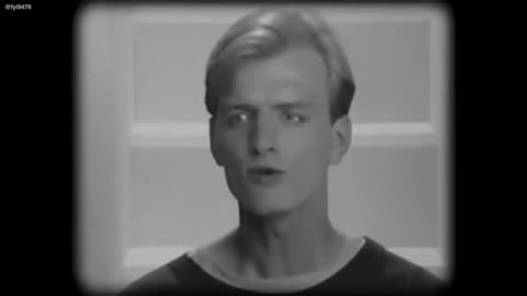 10 Iconic 1980s Perfumes That Took Over the World