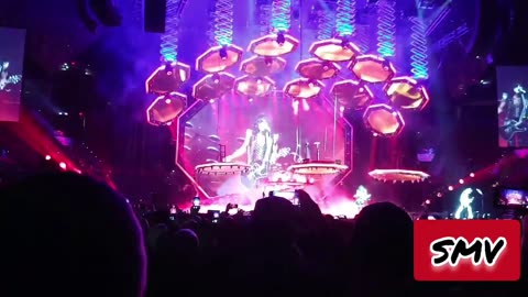 #ShittyMillennialVideos📱📹🎬 KISS 💋 - Detroit Rock City 🏙️🎸🪨 @ Moda Center Portland, OR 02/01/2019